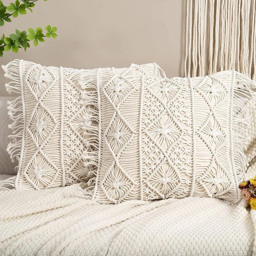 Livalya macrame pillow